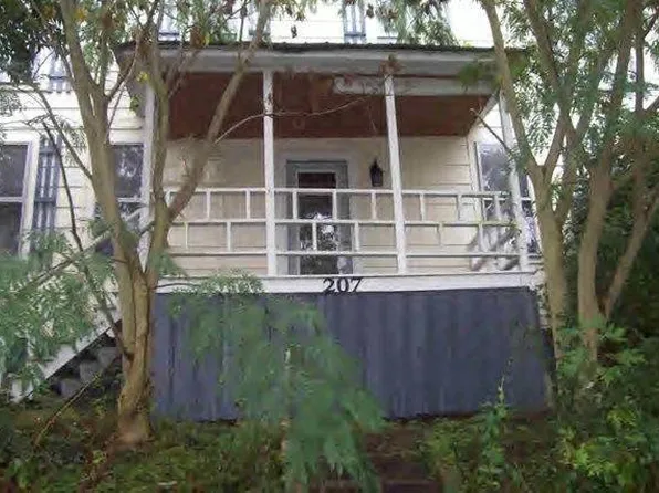 207 Hill St, Friendly, WV 26146
