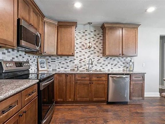 4th image of 3313 Corinne Dr