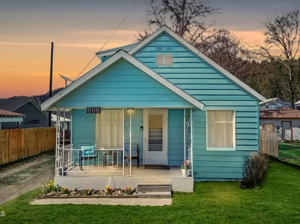 608 N Hill St, Kellogg, ID 83837