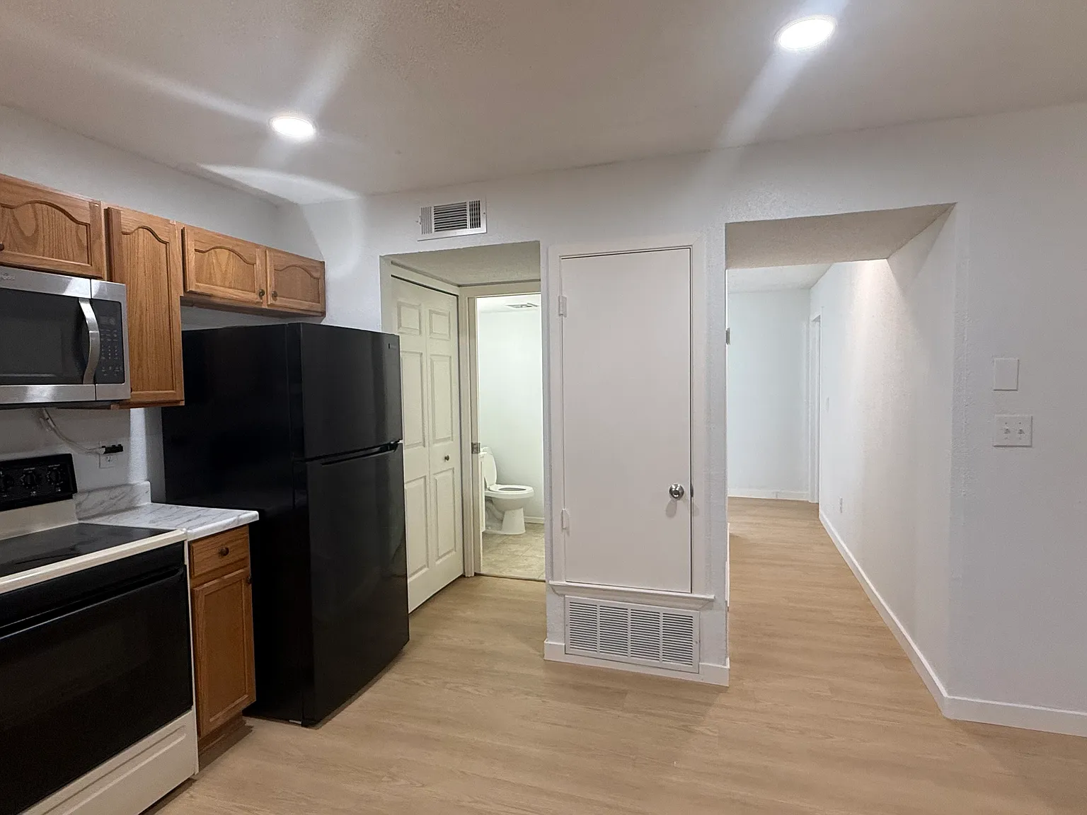 4 bed, 1568 sqft, $1,800 — Photo 2