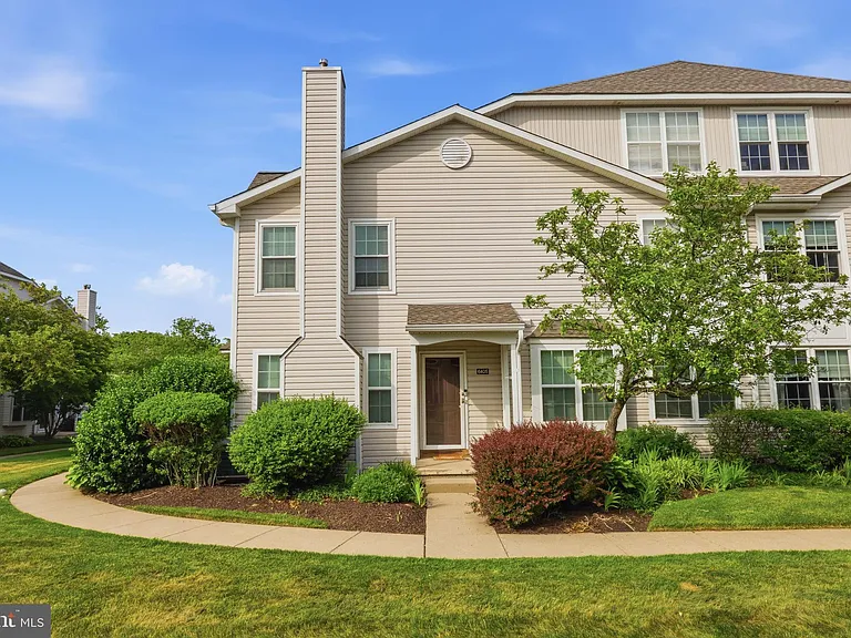 6405 Spruce Mill Dr — Photo 2