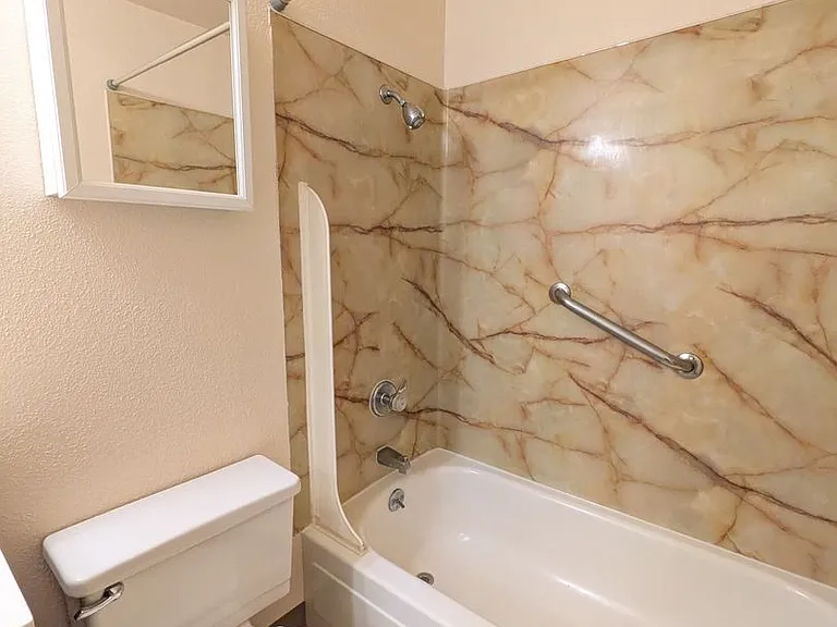 Chelsea Manor Apartments — Photo 62