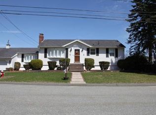 16 Oakland Rd, Lawrence, MA 01843