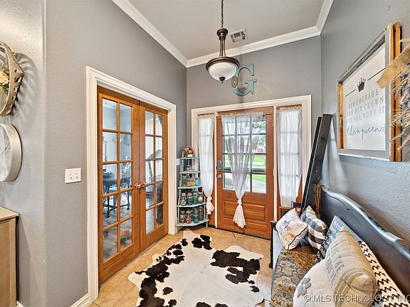 5th image of 15374 Lakewood Ct