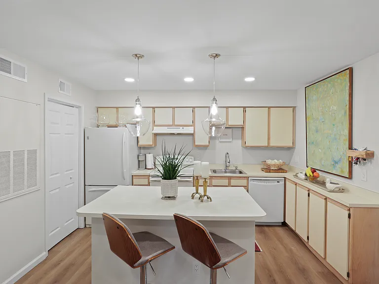 3303 Wyndham Cir #145 — Photo 10