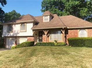 7206 Flint Dr, Shawnee, KS 66203