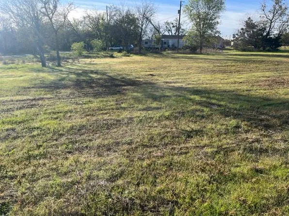 207 E Heath St, Hico, TX 76457