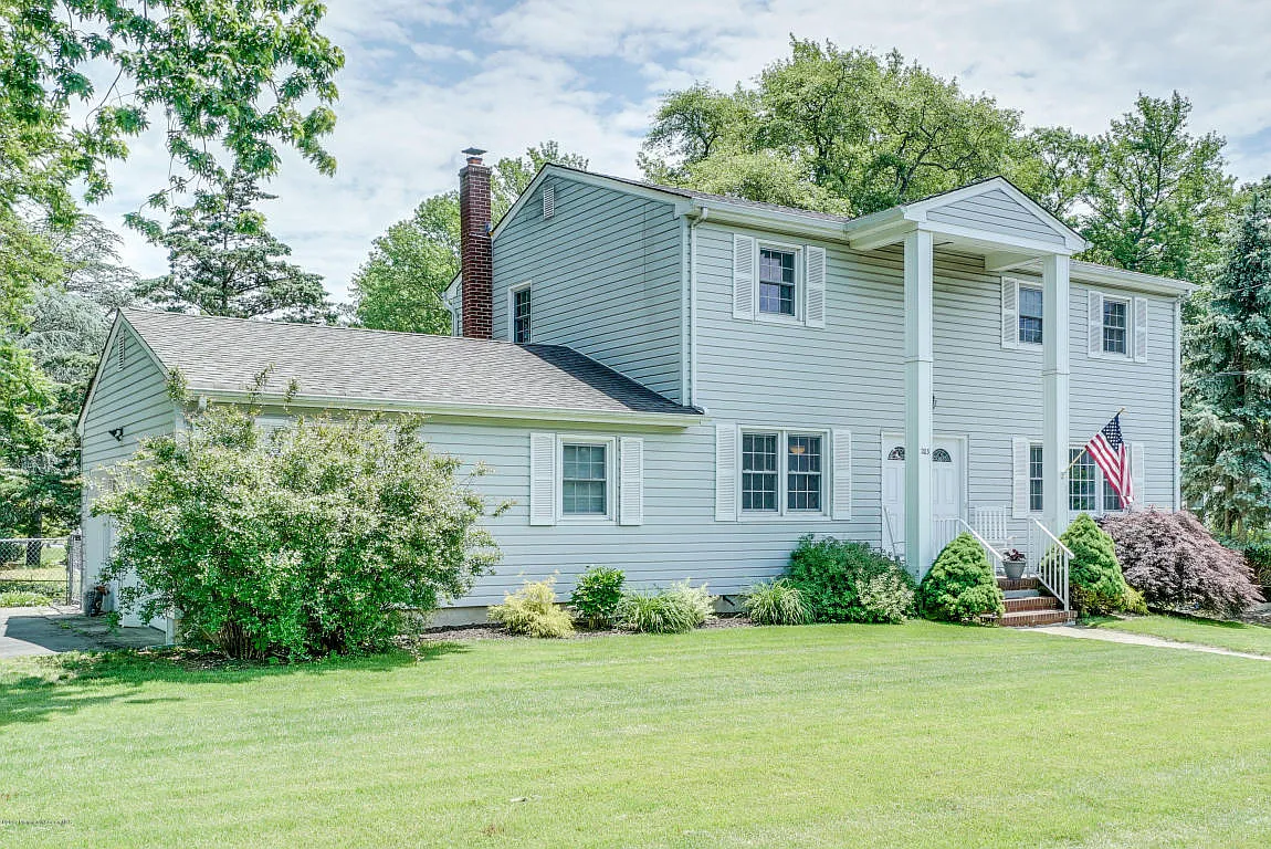 203 Delaware Ave photo 1