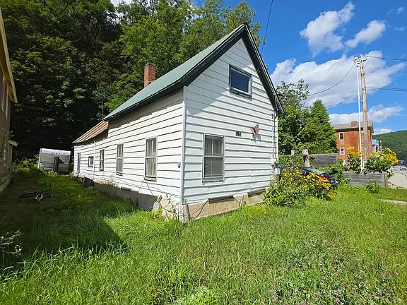 2nd image of 425 Main Street