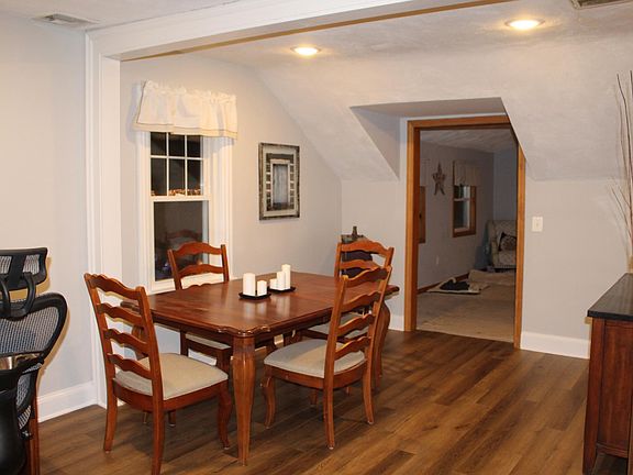4th image of 12 Orchard St Floor 2
