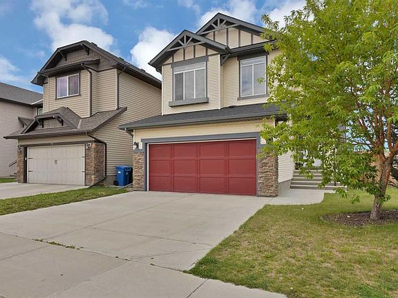 2nd image of 799 S New Brighton Dr SE