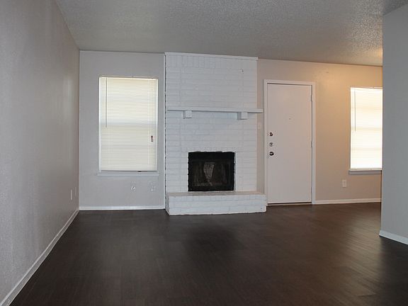 2nd image of 2418 Burleson Ct #B