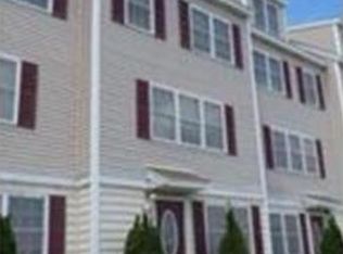451 School St UNIT 3, Lowell, MA 01851