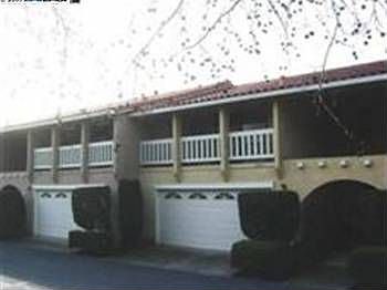 2nd image of 2339 Royal Ann Dr