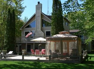 10406 Maple St, Presque Isle, MI 49777