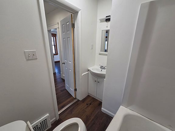 5th image of 1239 W 5th St #1