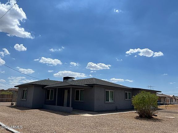 2nd image of 2823 E Siesta Ln