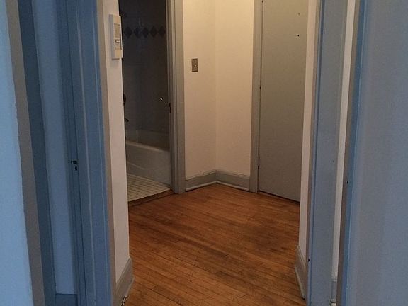 3rd image of 1533 E Royall Pl APT 20