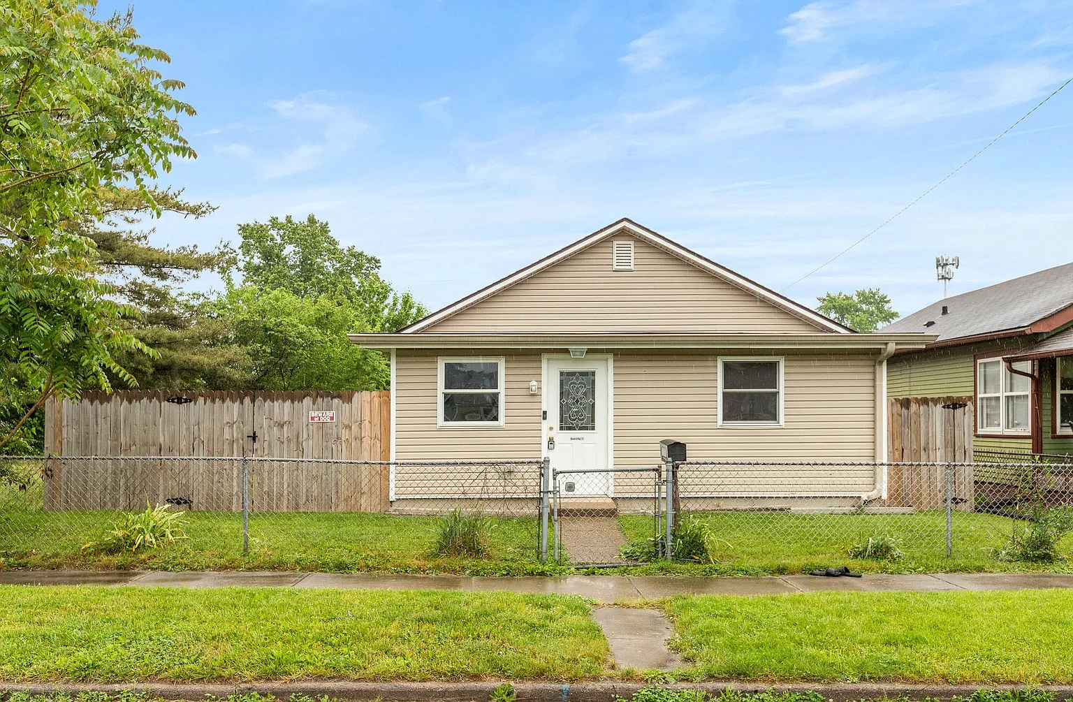 1727 Dawson St photo 1