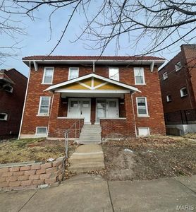3961 McDonald Ave, Saint Louis, MO, 63116