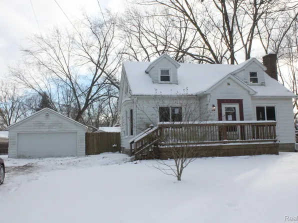 3239 W Sherman Ave, Flint, MI 48504