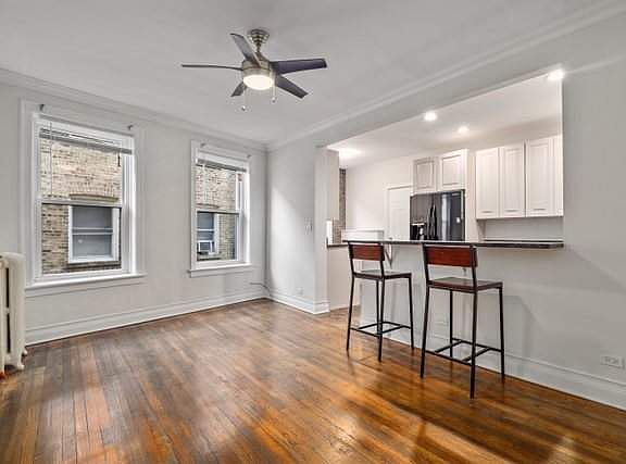 2nd image of 1219 W Lunt Ave APT 1A