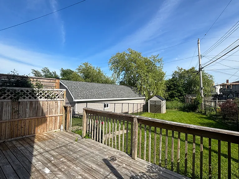152 Hampton Grn — Photo 17