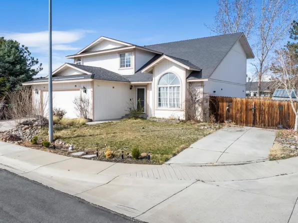 221 Alpine Dr, Dayton, NV 89403