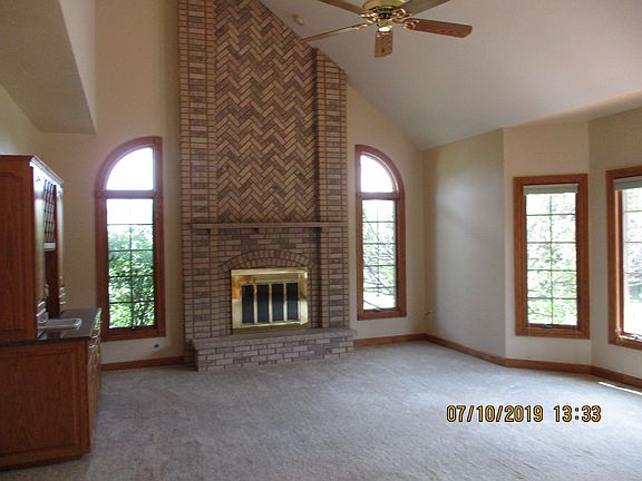 5th image of 921 Naples Ln