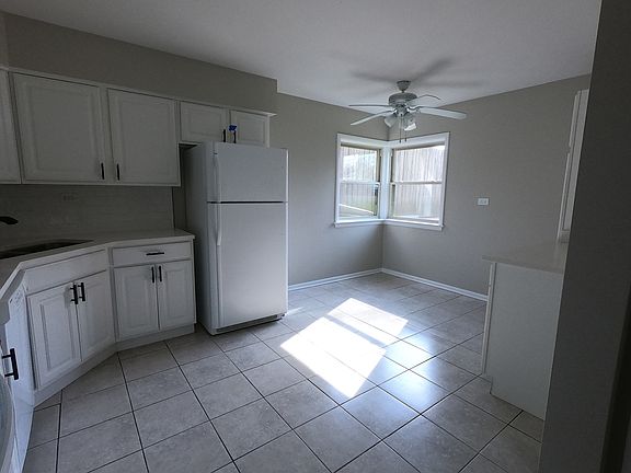 3rd image of 839 Lathrop Ave APT Gw