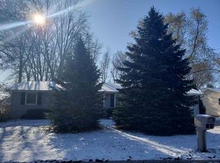 2431 Warbler Dr, Green Bay, WI 54303