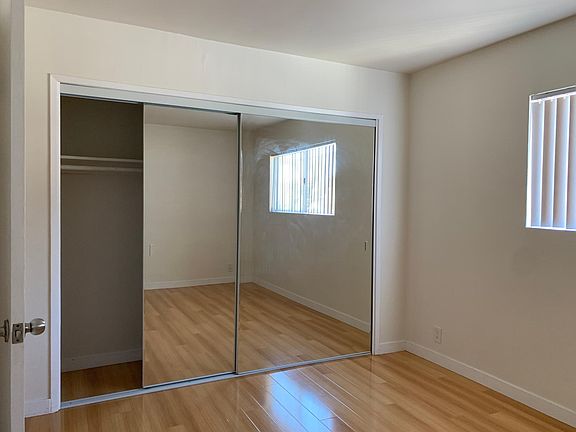5th image of 1476 S Shenandoah St #205