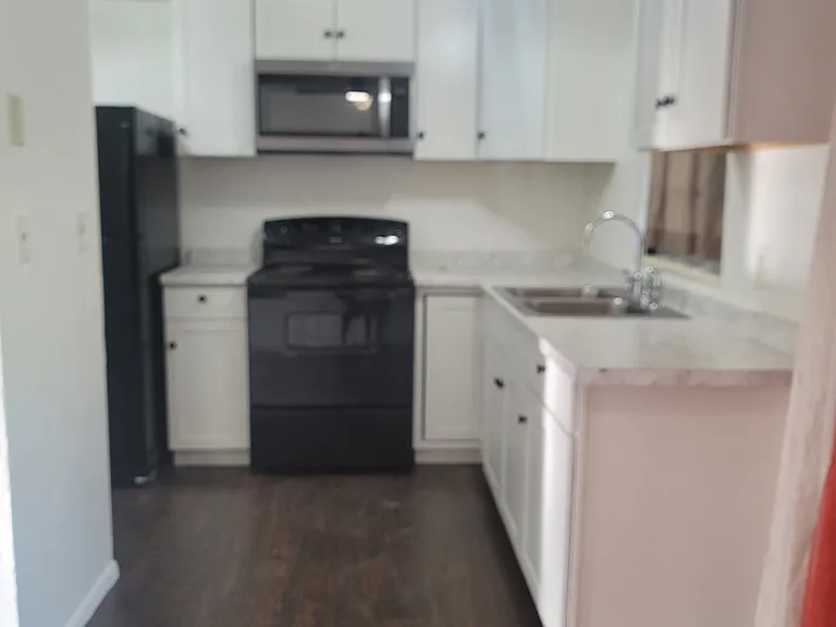 1504 Lura Ave — Photo 9