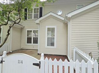 5813 Wrightsville Ave APT 114, Wilmington, NC 28403