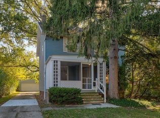 3170 Essex Rd, Cleveland Heights, OH