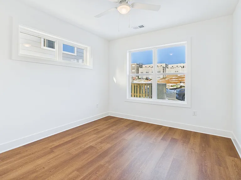 907 Bainbridge St #A — Photo 16