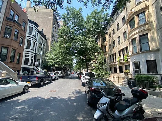 Rented by Compass | media 19