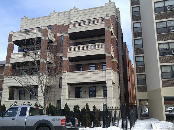 3rd image of 4815 S Drexel Blvd Unit 2NW