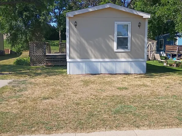 2828 E Irwin St, Pierre, SD 57501