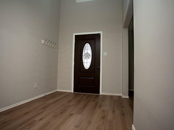 3rd image of 13223 Eldridge Chase
