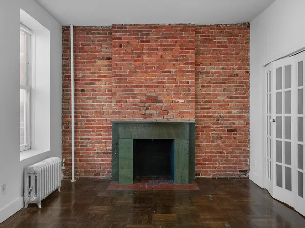 82 Christopher Street image 4 of 11