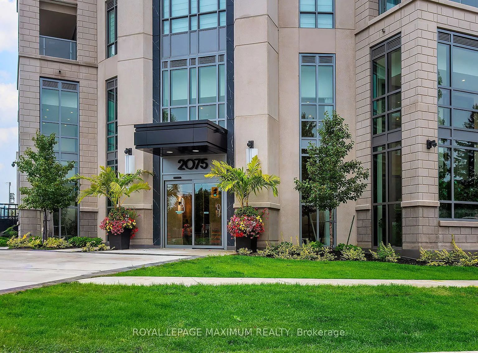 2 bed, $2,600 — Photo 4