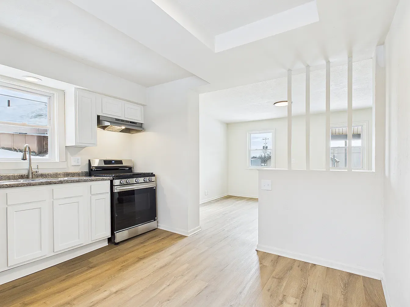 812 E College St #1 photo 1
