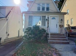 18 Roliver St, Rutherford, NJ 07070