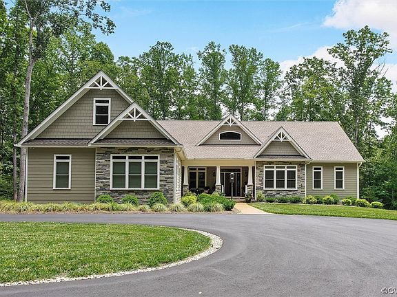 2nd image of 16229 Iron Hill Dr