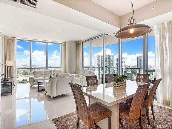 5th image of 1100 Biscayne Blvd #Penthouse 4