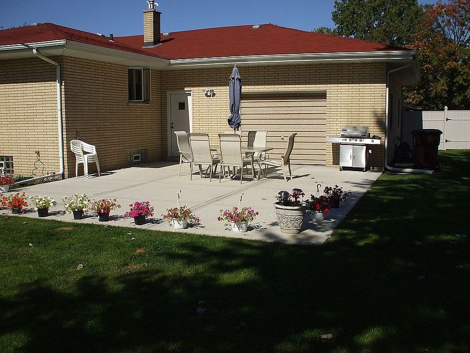 BACK OF HOUSE /PATIO