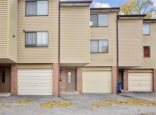 2050 Penguin Ave, Akron, OH 44319