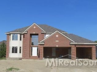 49318 Santa Anita Dr W, Chesterfield, MI 48047