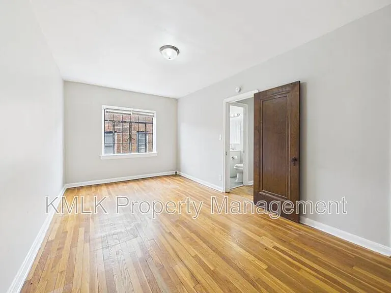 1352 Kenilworth Ave — Photo 25